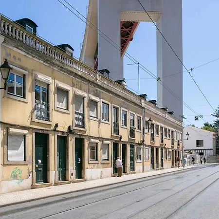 Apartamento Design No Coracao Do Lx Factory- 1 Maio Lisboa