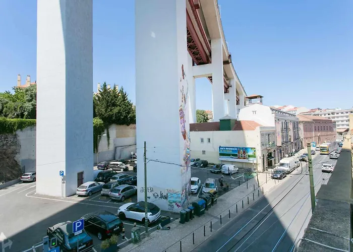 Design No Coracao Do Lx Factory- 1 Maio 리스본